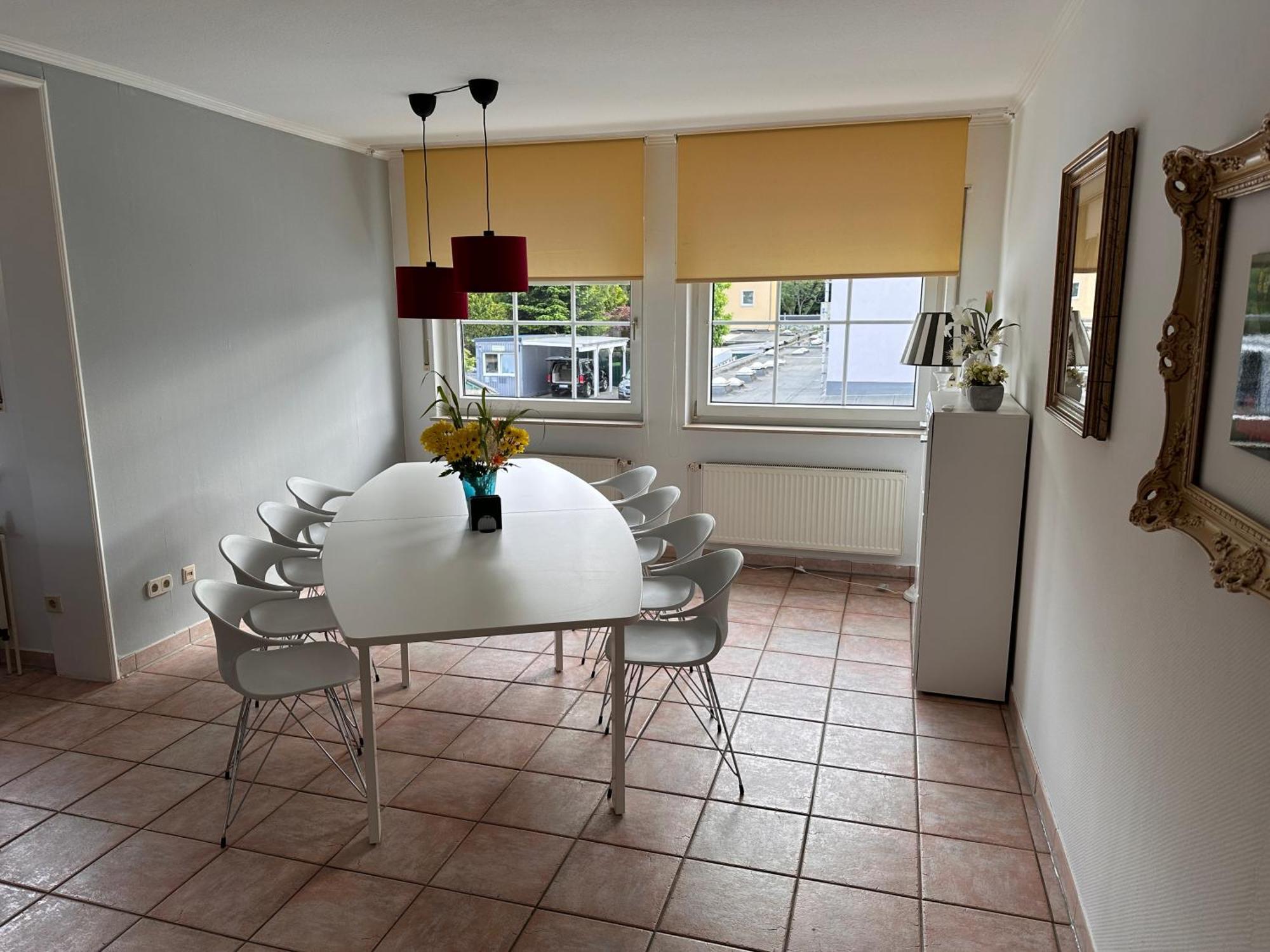 Grosszuegige 4-zimmer-wohnung In Bis Zu 12 Personen