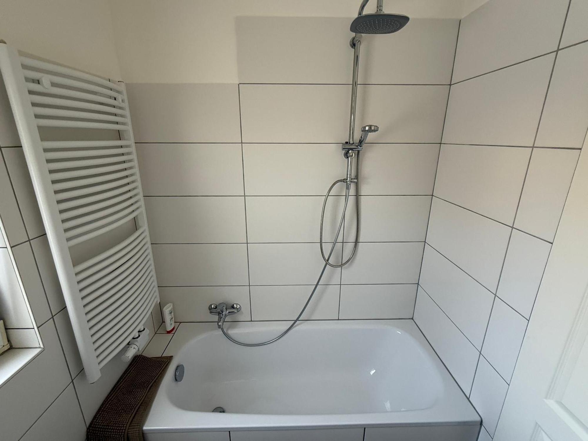 Grosszuegige 4-zimmer-wohnung In Bis Zu 12 Personen Appartamento *