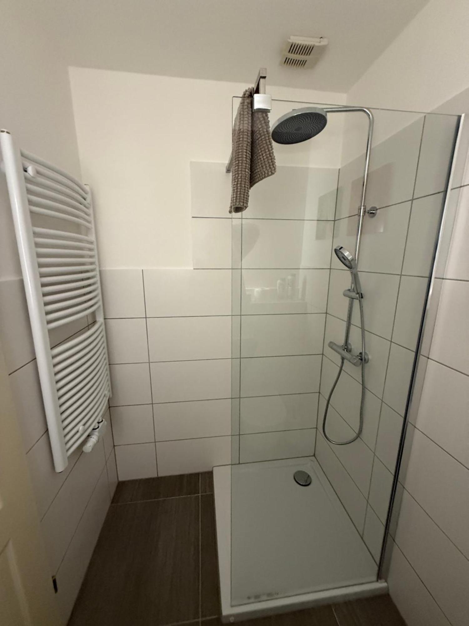 Grosszuegige 4-zimmer-wohnung In Bis Zu 12 Personen Apartment